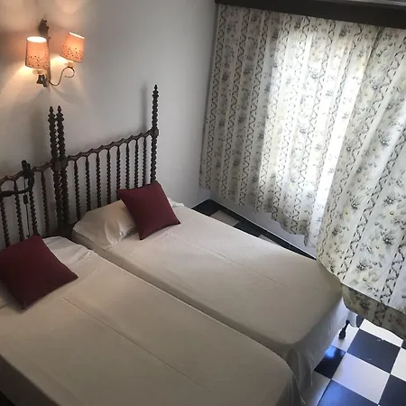 卡斯伯布旅馆 2*